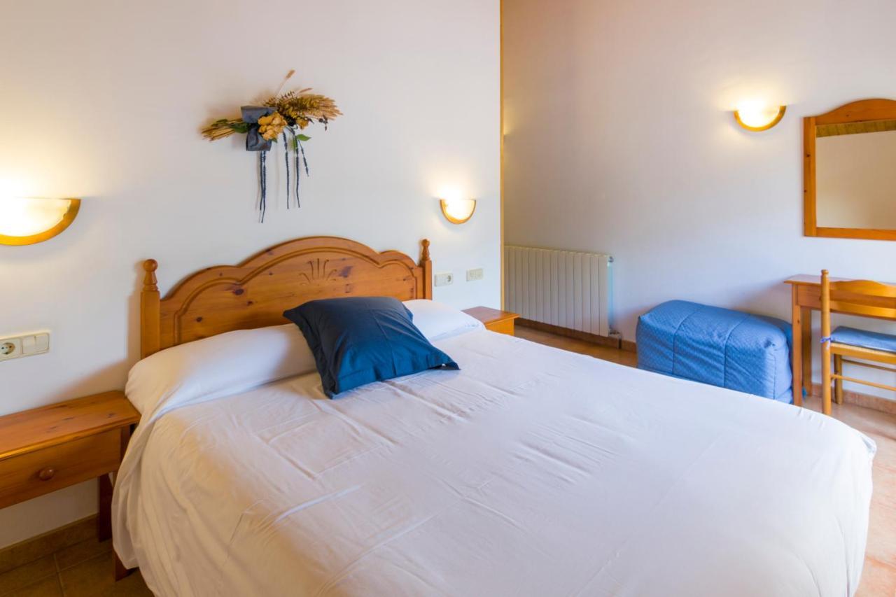 Hostal Cal Mestre Vilallonga de Ter Exteriér fotografie